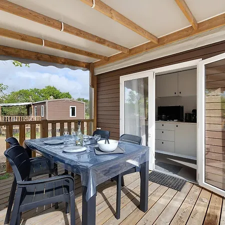 Mobilehome Riviera Avec Terrasse 48 Vakantiehuis